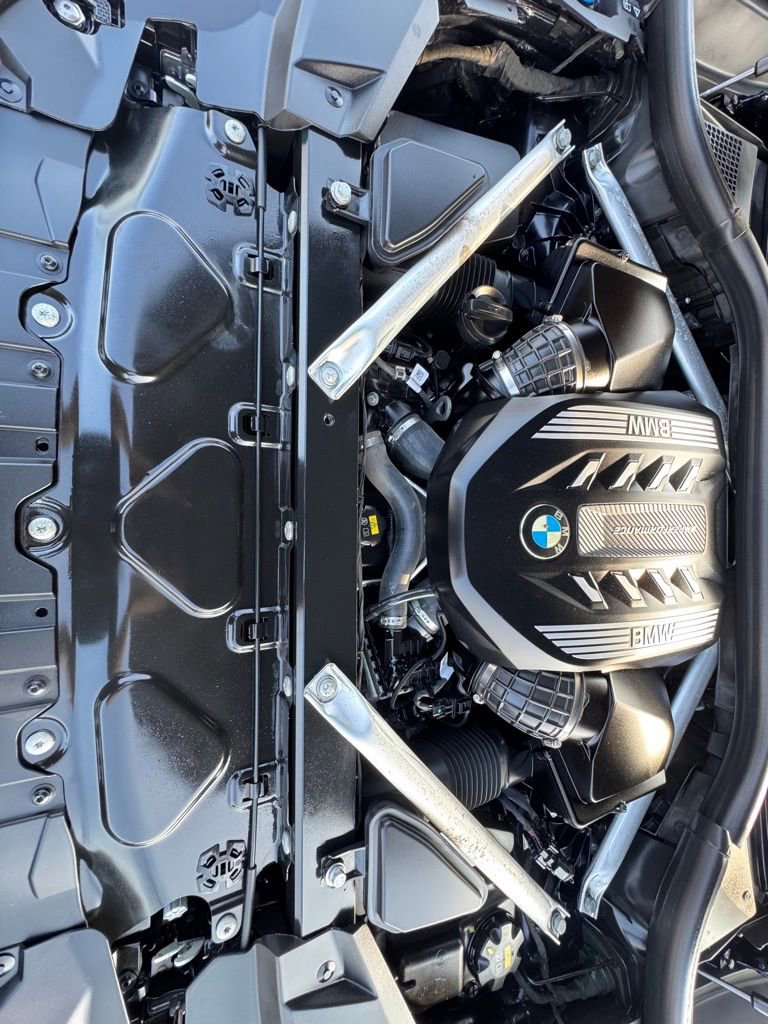 Used 2023 BMW X5 M50i w/ Executive Package image 33