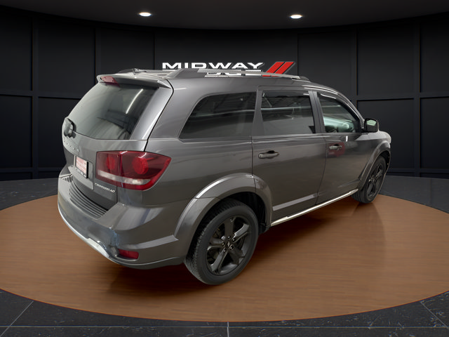 Used 2018 Dodge Journey Crossroad w/ Nav & Sun Group AWD/4WD image 4