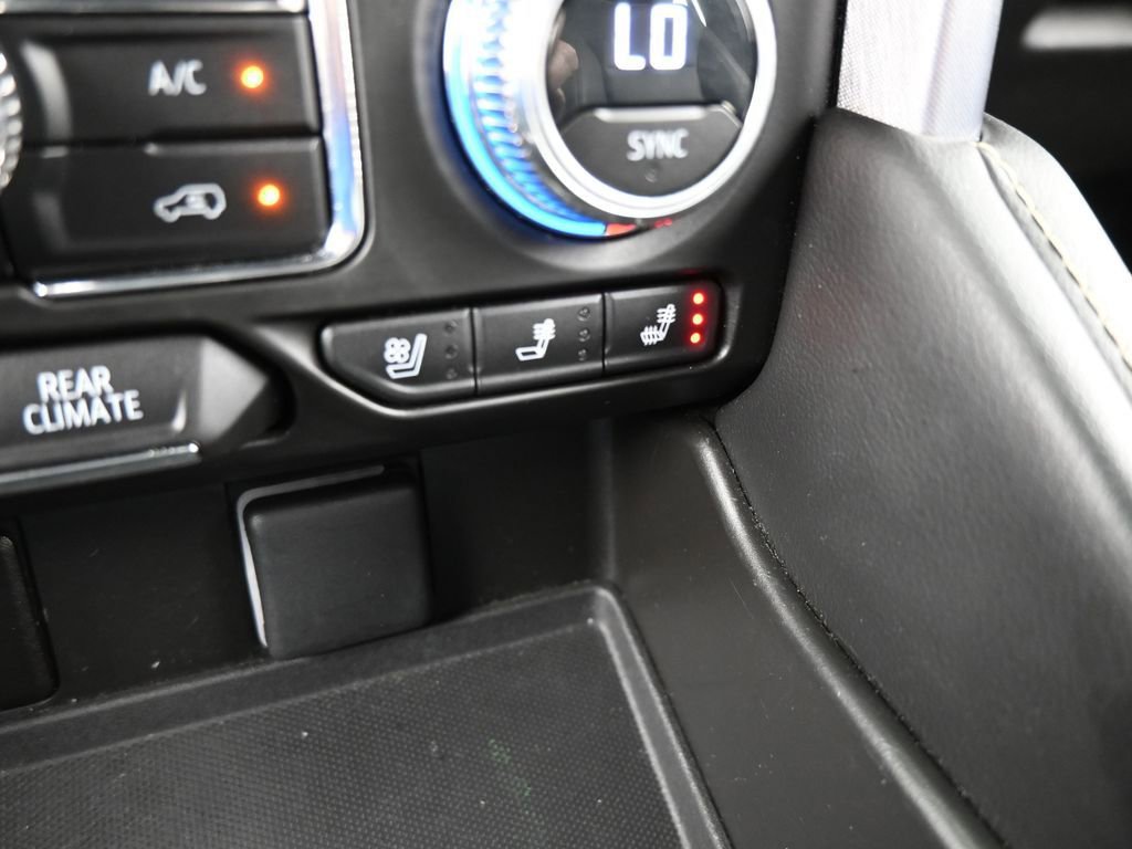 Used 2023 GMC Yukon SLT image 27