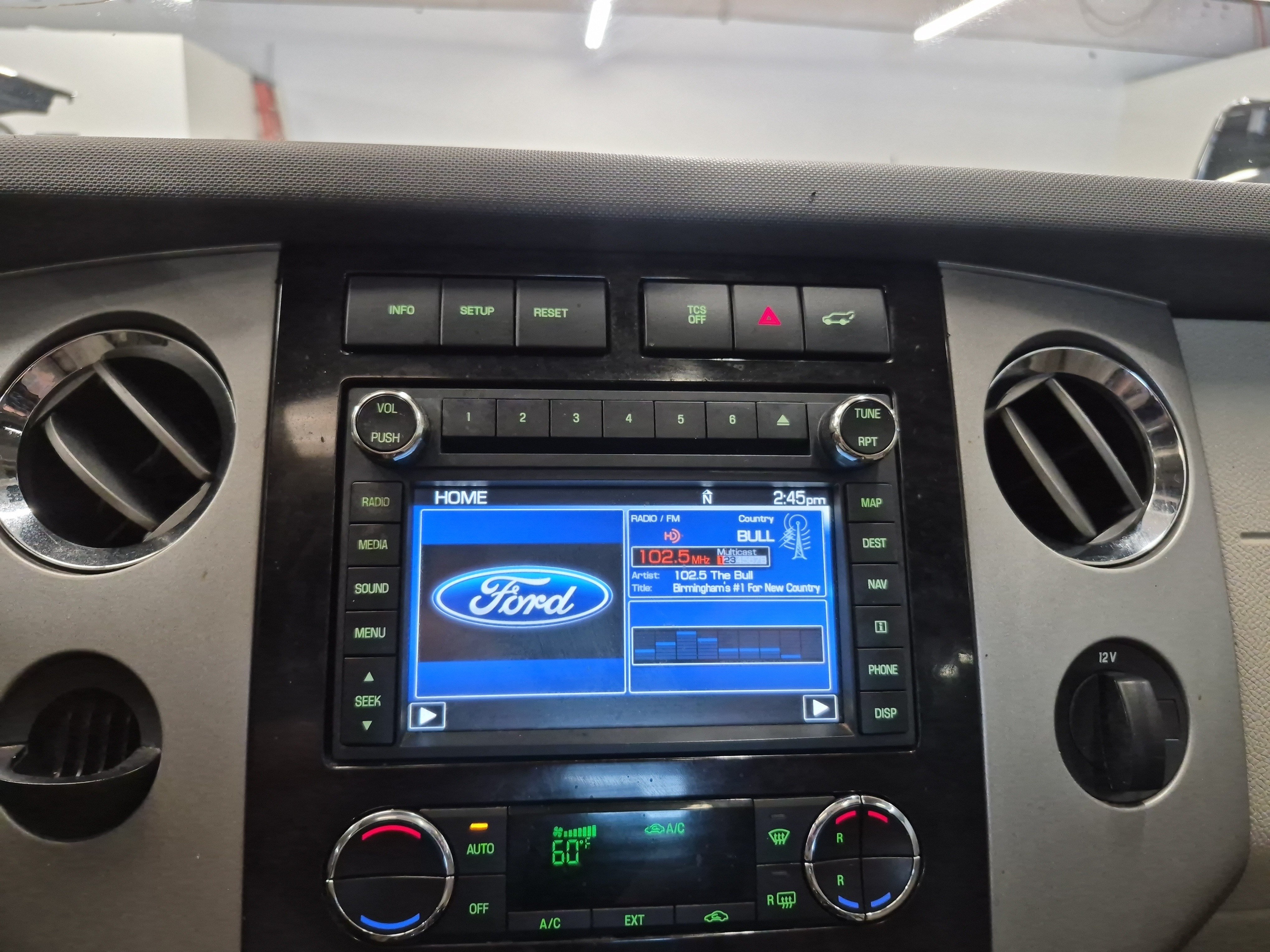 Used 2014 Ford Expedition Limited w/ Equipment Group 301A RWD image 34