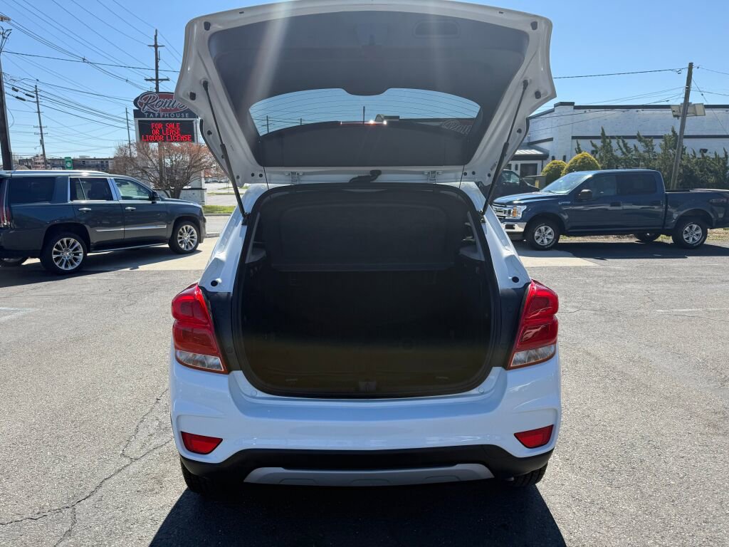 Used 2018 Chevrolet Trax LT w/ LT Convenience Package image 30