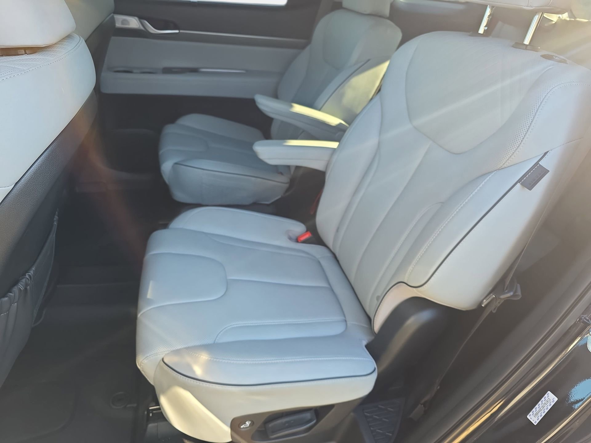 Used 2024 Hyundai Palisade SEL w/ Premium Package FWD image 14