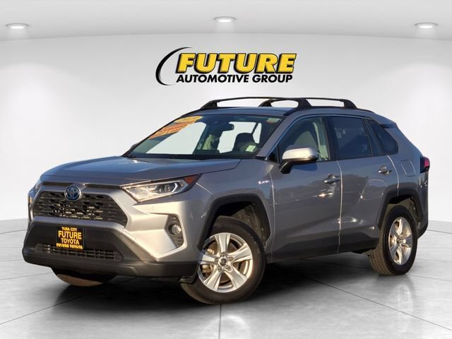 Certified 2019 Toyota RAV4 XLE w/ Convenience Package AWD/4WD image 10