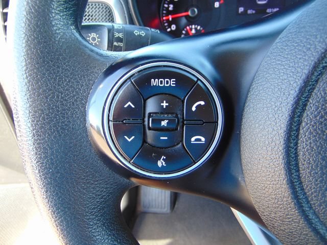 Used 2022 Kia Soul LX FWD image 18