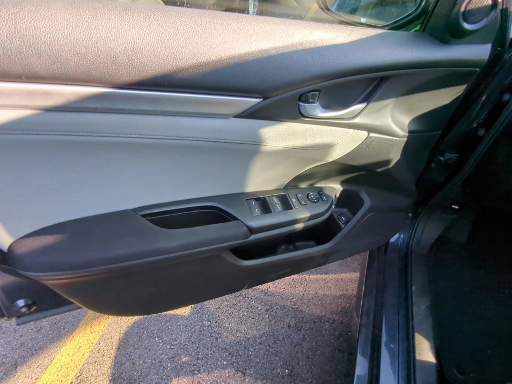 Used 2018 Honda Civic EX-T image 8