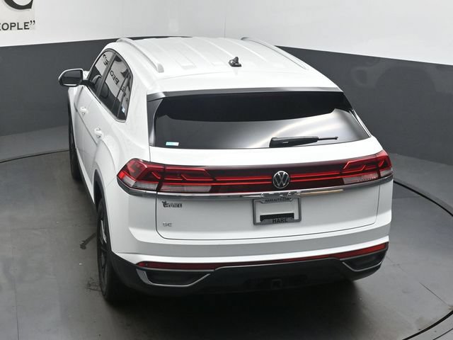 Used 2024 Volkswagen Atlas Cross Sport SE w/ Black Wheel Package FWD image 58
