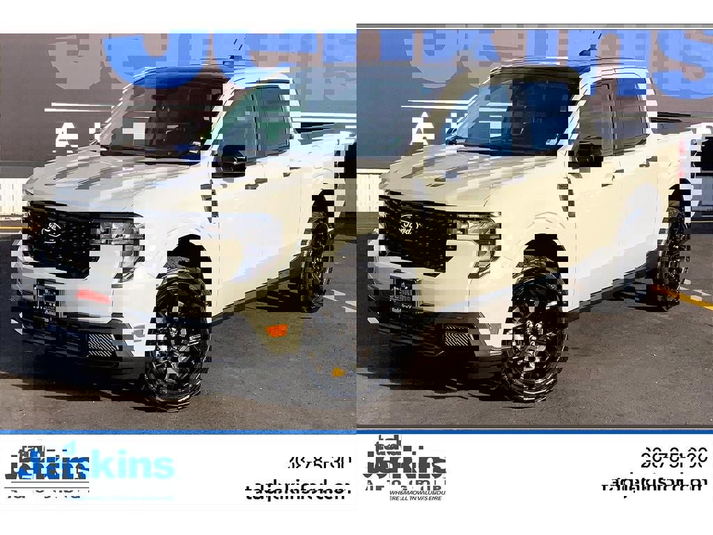 New 2025 Ford Maverick XLT w/ XLT Luxury Package