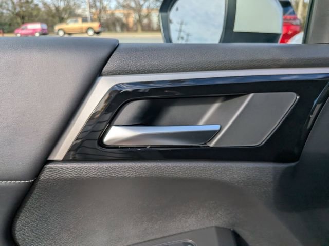 New 2026 Mitsubishi Outlander SE image 11
