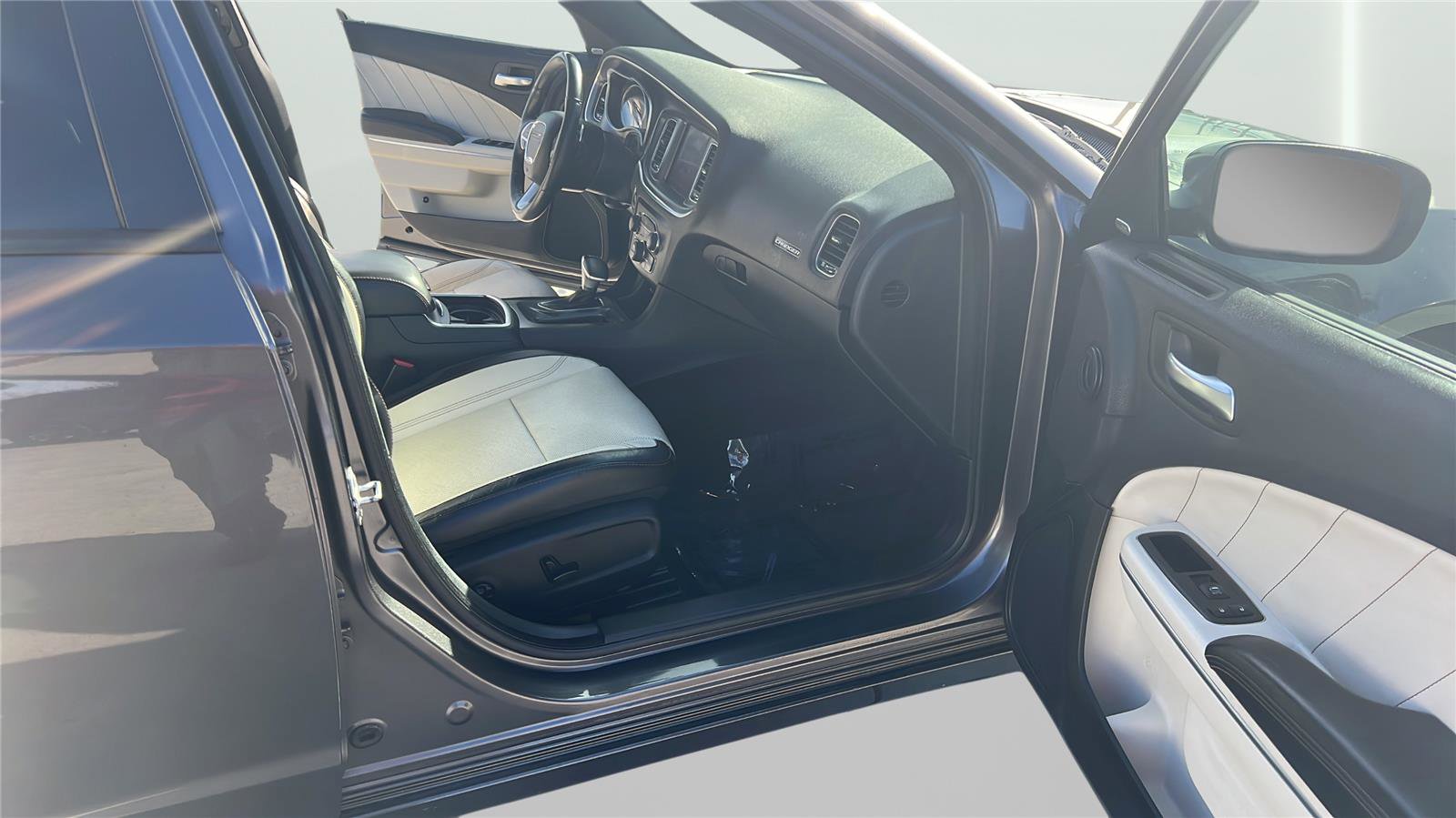 Used 2018 Dodge Charger GT image 13