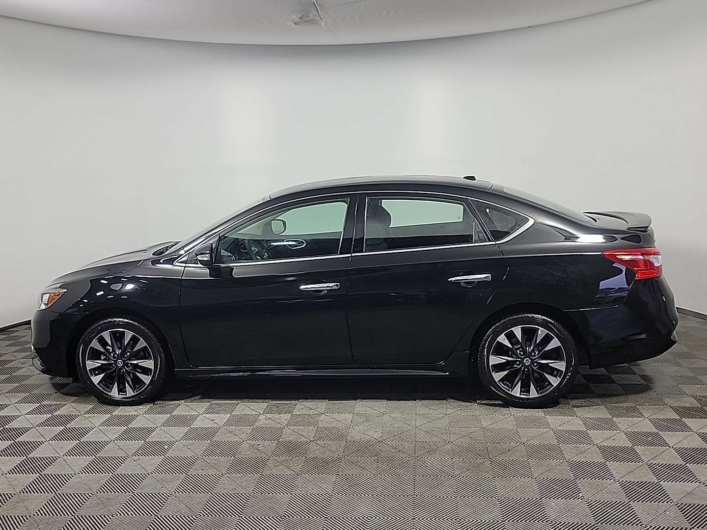 Used 2017 Nissan Sentra SR FWD image 10