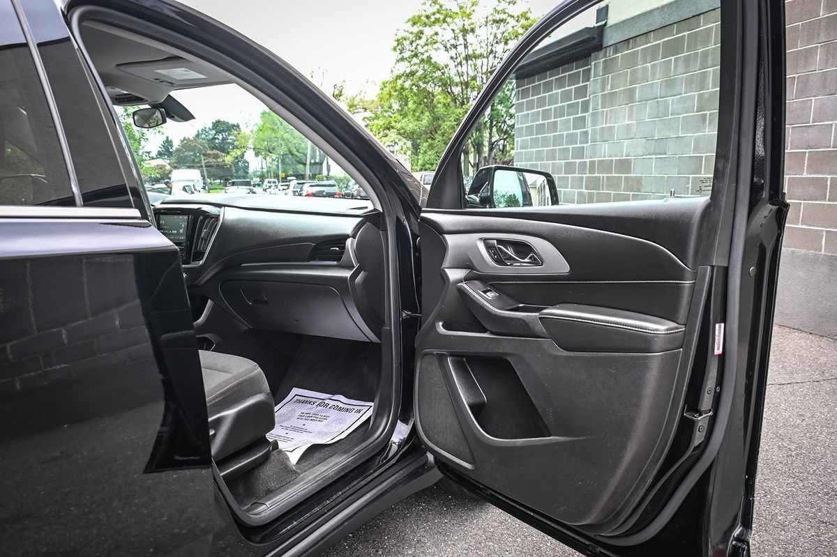 Used 2019 Chevrolet Traverse LS w/ LPO, Floor Liner Package AWD/4WD image 18