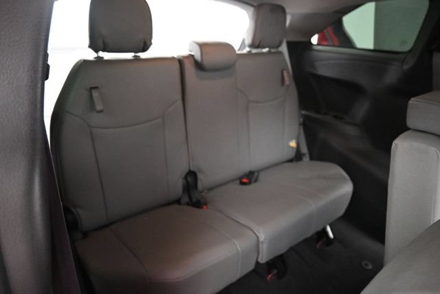 Used 2025 Toyota Sienna XLE FWD image 22