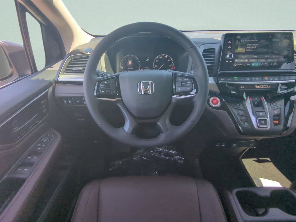 New 2026 Honda Odyssey Touring image 14
