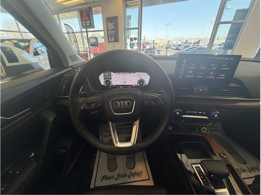 Used 2021 Audi Q5 e Prestige w/ Prestige Package image 18