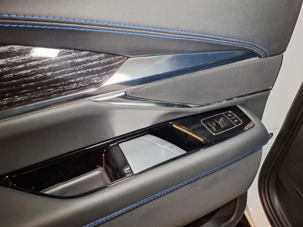 Used 2025 Cadillac Escalade IQ Luxury 1 image 12