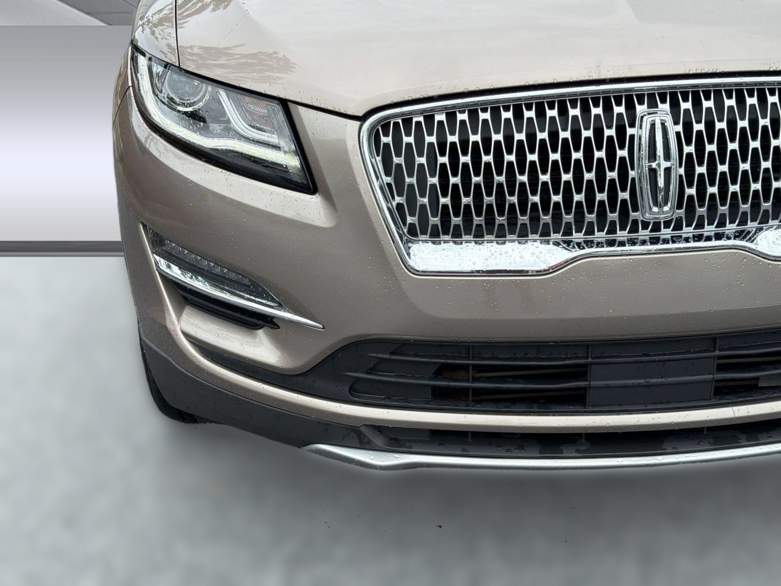 Used 2019 Lincoln MKC Select w/ Select Plus Package FWD image 12
