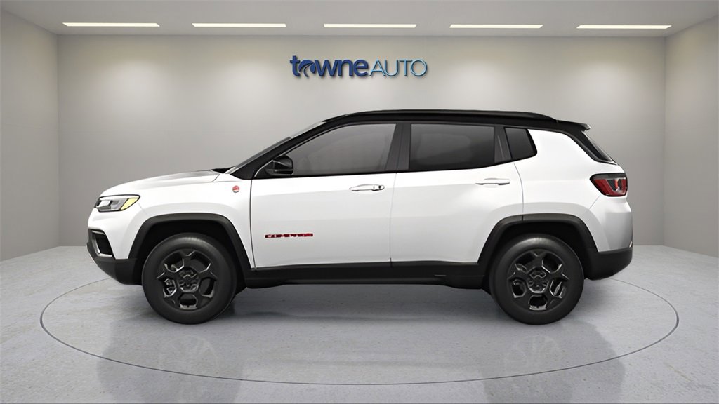 Used 2023 Jeep Compass Trailhawk image 3