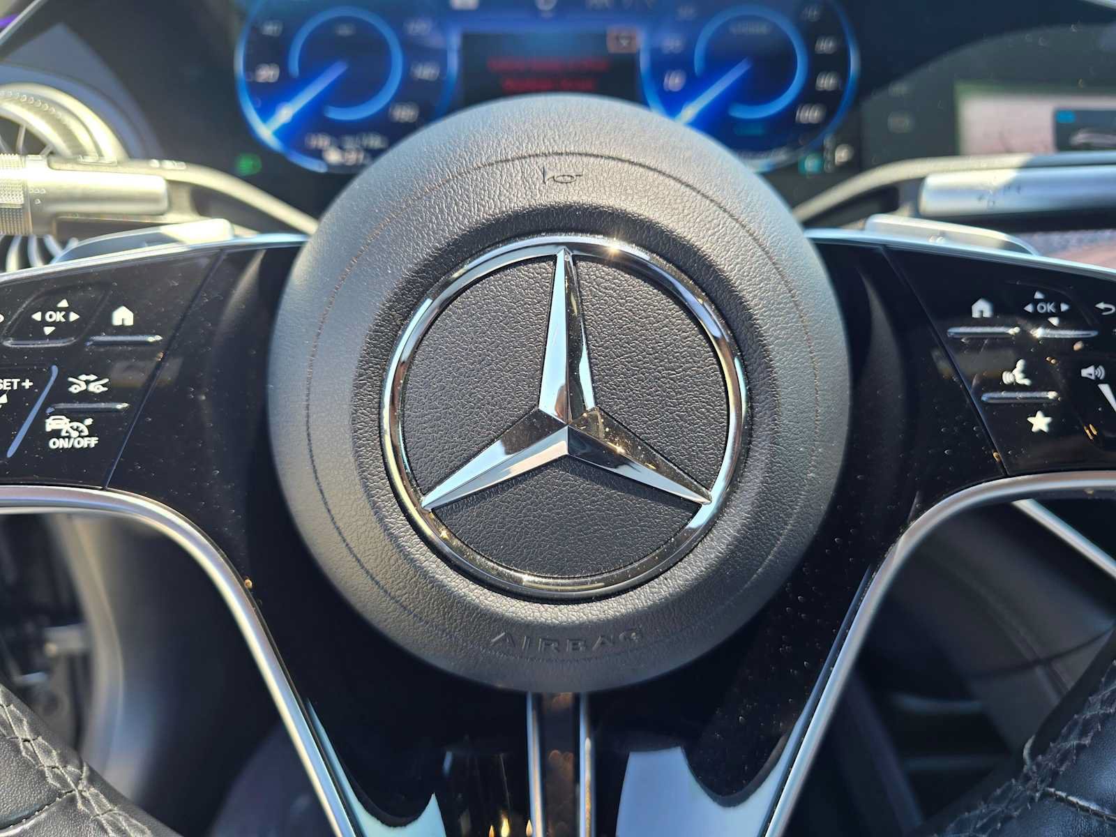 Used 2023 Mercedes-Benz EQS 580 4MATIC Sedan image 25