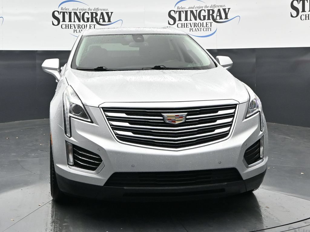 Used 2018 Cadillac XT5 Luxury w/ Driver Awareness Package FWD image 2