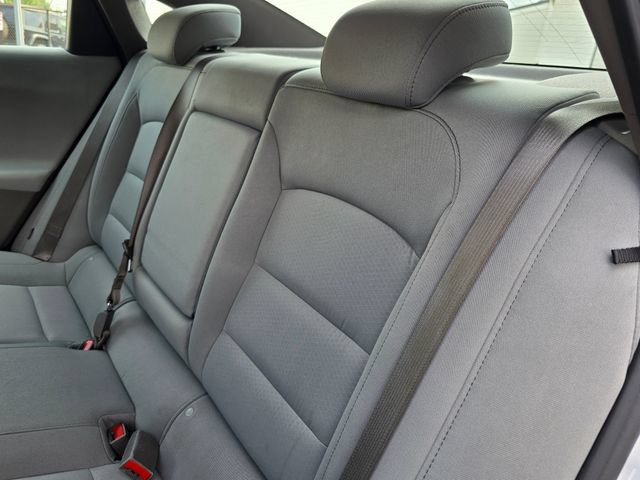 Used 2024 Chevrolet Malibu LT FWD image 30