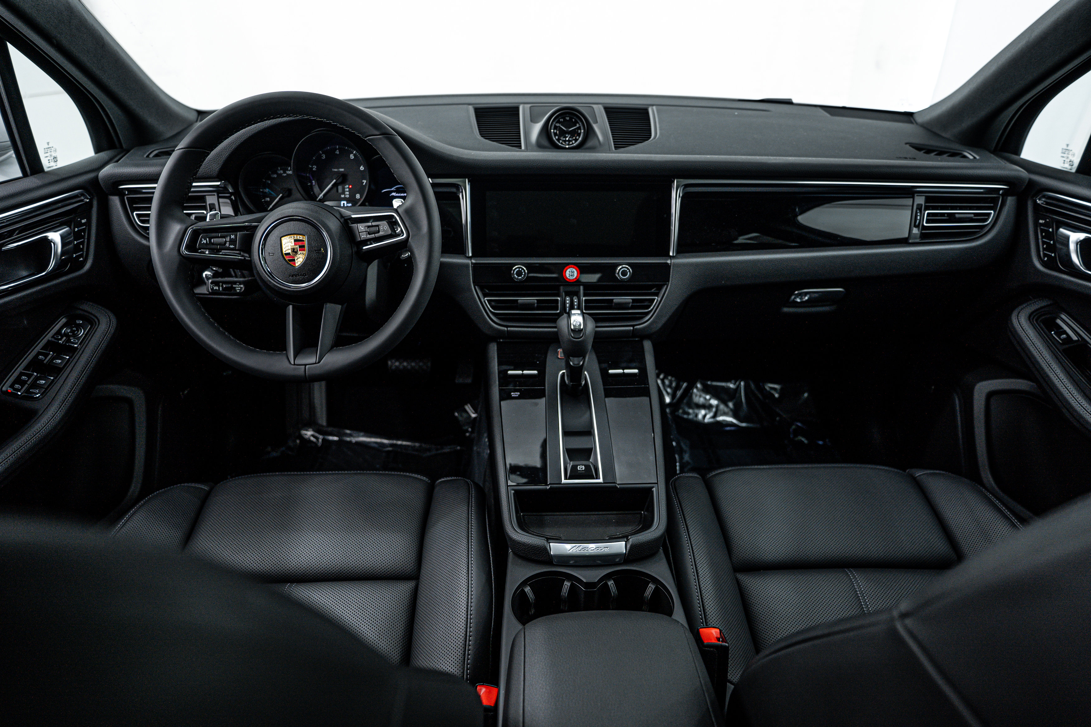 New 2025 Porsche Macan image 12