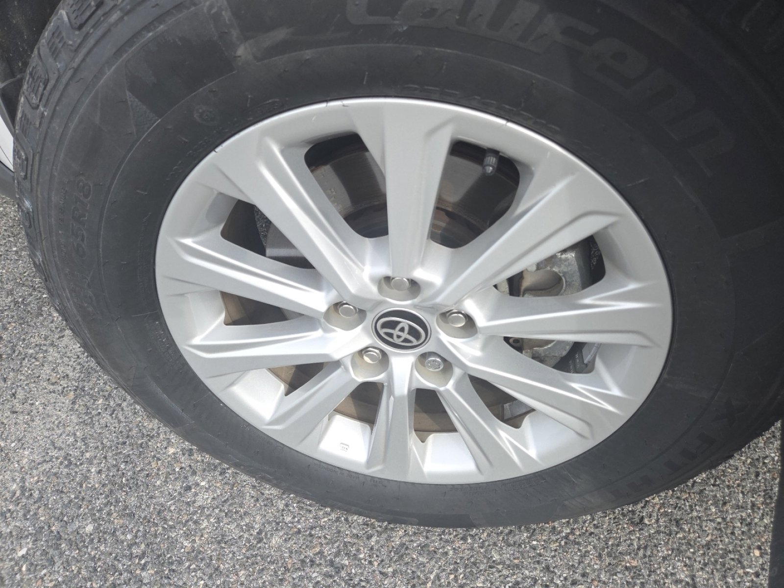 Used 2024 Toyota Grand Highlander AWD image 15