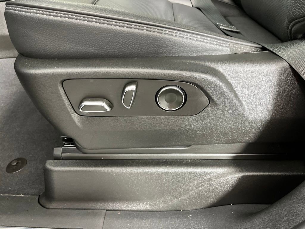 Certified 2024 GMC Yukon Denali AWD/4WD image 28