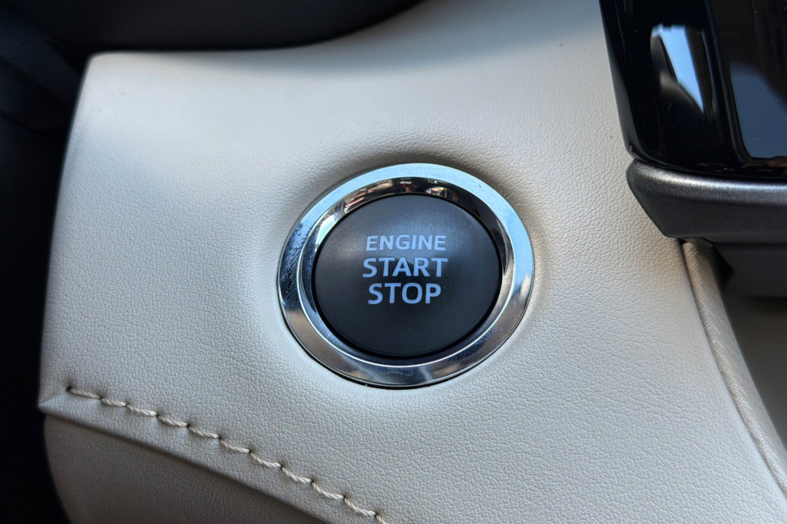 Used 2022 Toyota Highlander XLE image 29