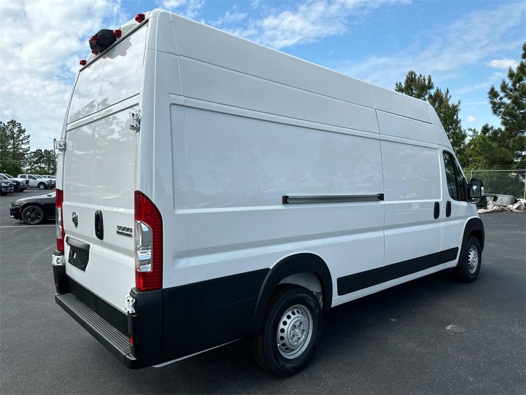New 2024 RAM ProMaster 3500 w/ Convenience Group image 3