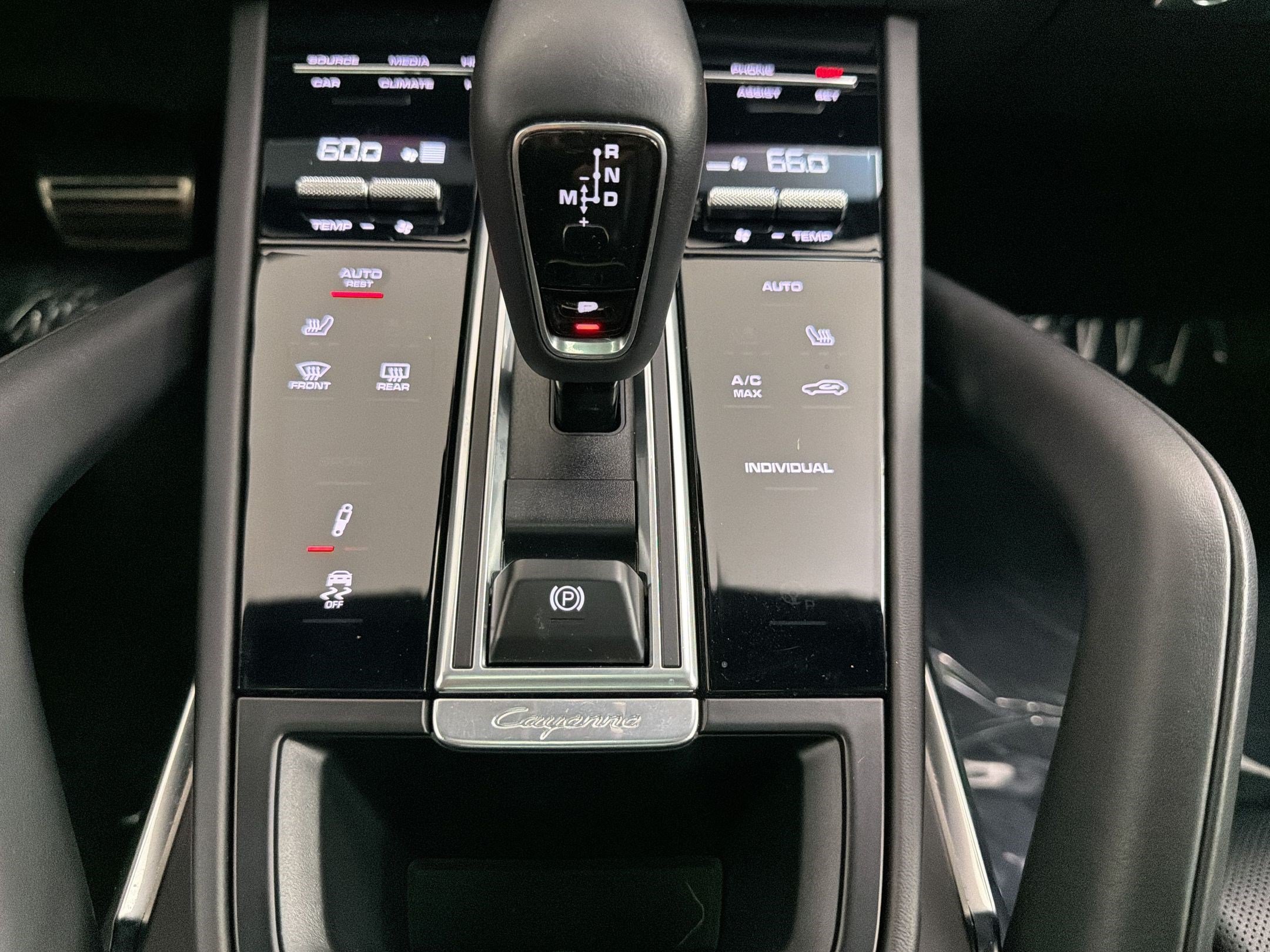 Used 2020 Porsche Cayenne Turbo S AWD/4WD image 20
