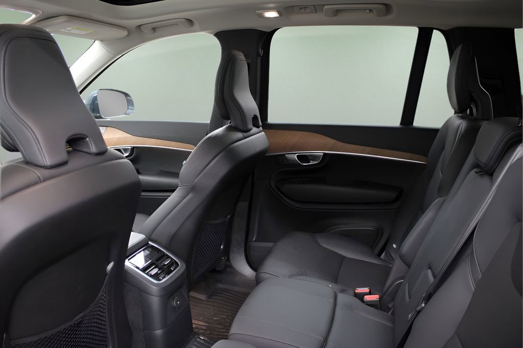 Certified 2024 Volvo XC90 T8 Plus w/ Protection Package image 21