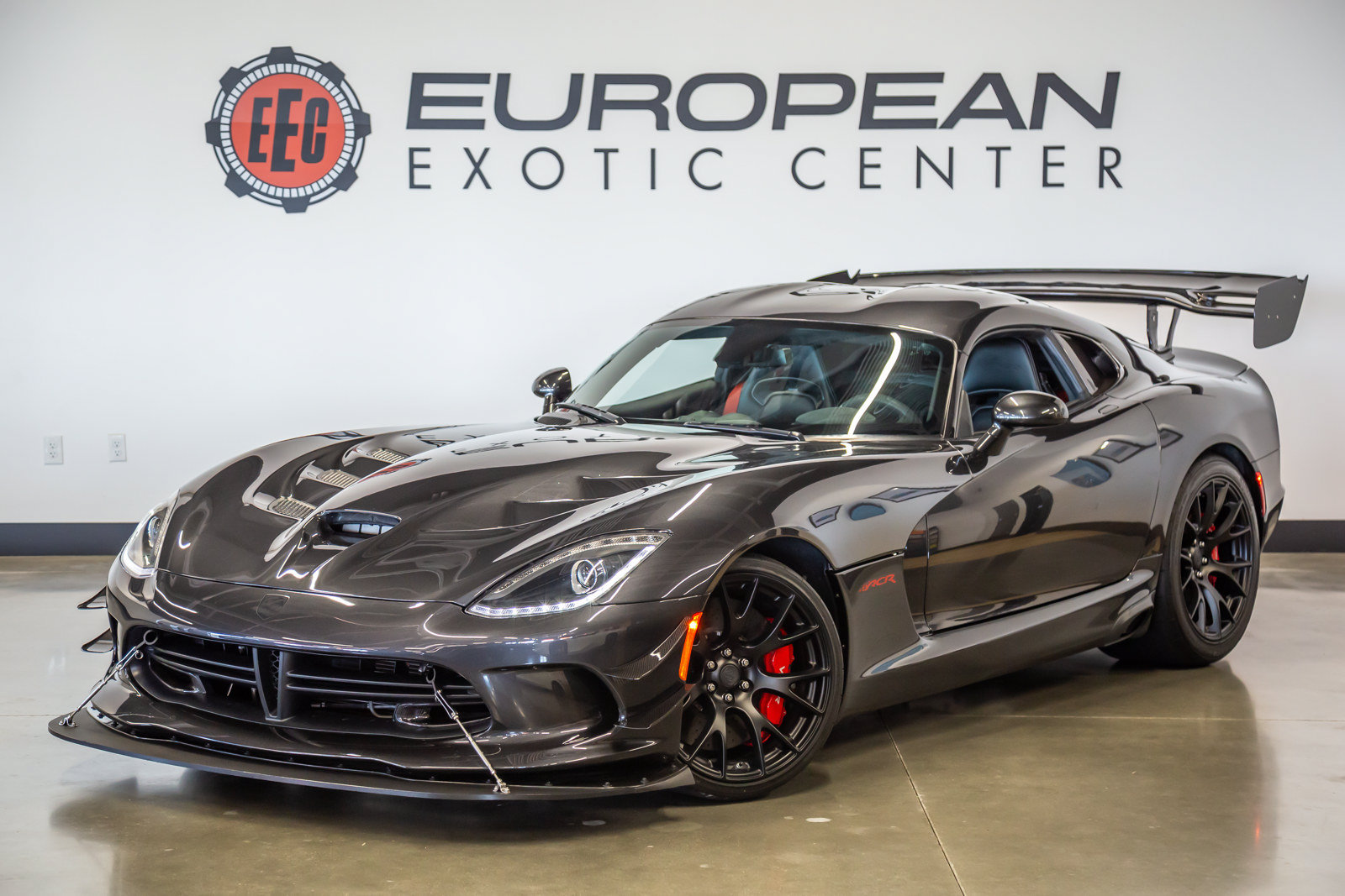 Used 2016 Dodge Viper ACR w/ Exterior Carbon Fiber Package RWD image 5