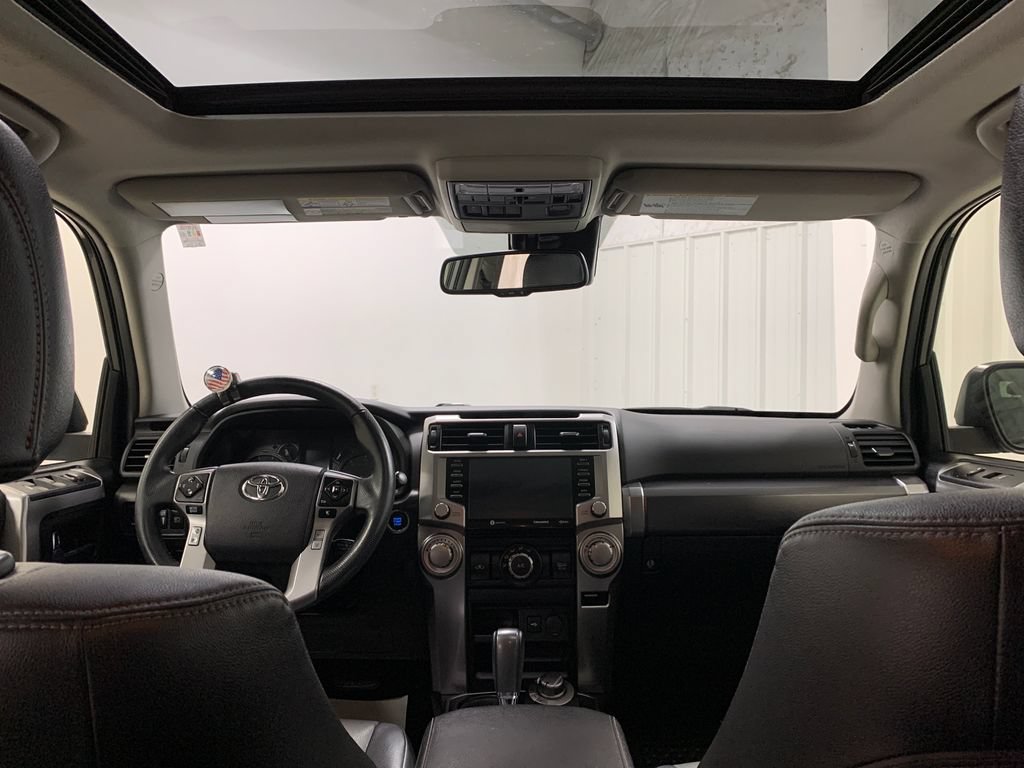Used 2020 Toyota 4Runner SR5 Premium w/ Moonroof Package AWD/4WD image 19