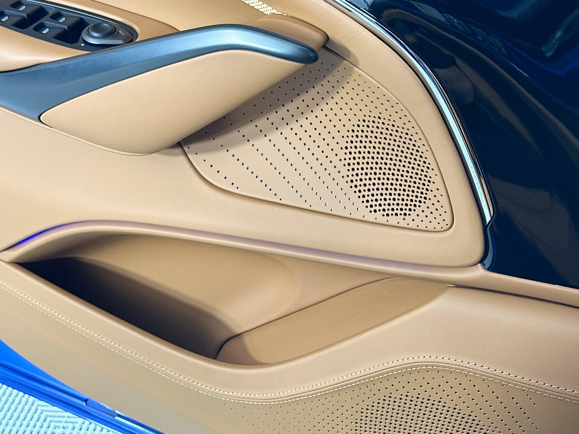 New 2026 Aston Martin DBX 707 AWD/4WD image 16