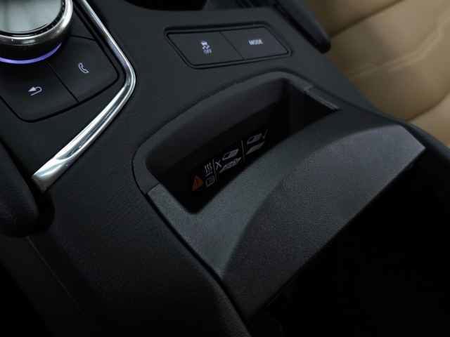 Certified 2025 Cadillac XT6 Sport w/ Platinum Package image 44