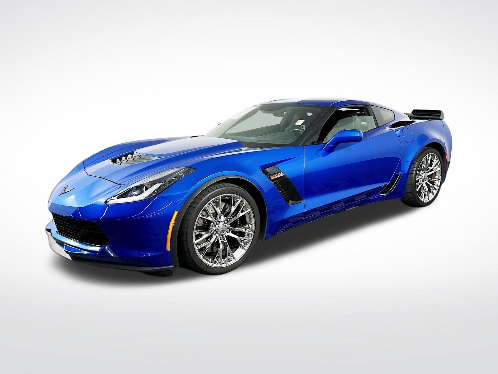 Used 2015 Chevrolet Corvette Z06 w/ 3LZ Preferred Equipment Group RWD image 4