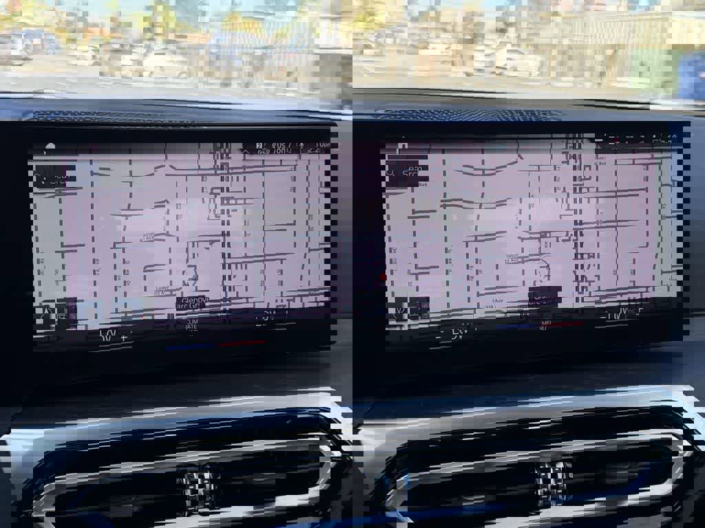 Used 2023 BMW 330e 330e image 16