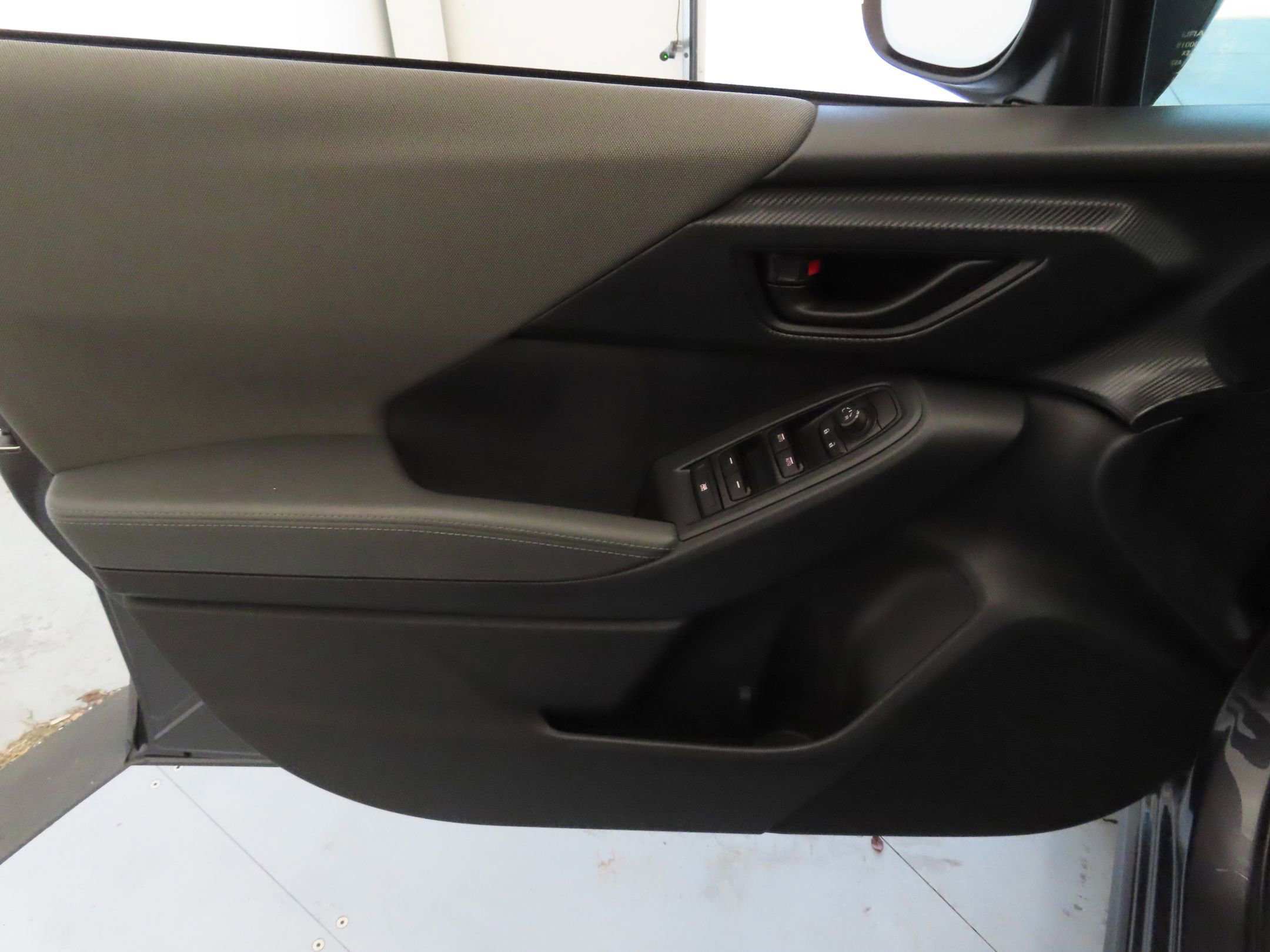 Used 2025 Subaru Crosstrek 2.5i Premium image 12