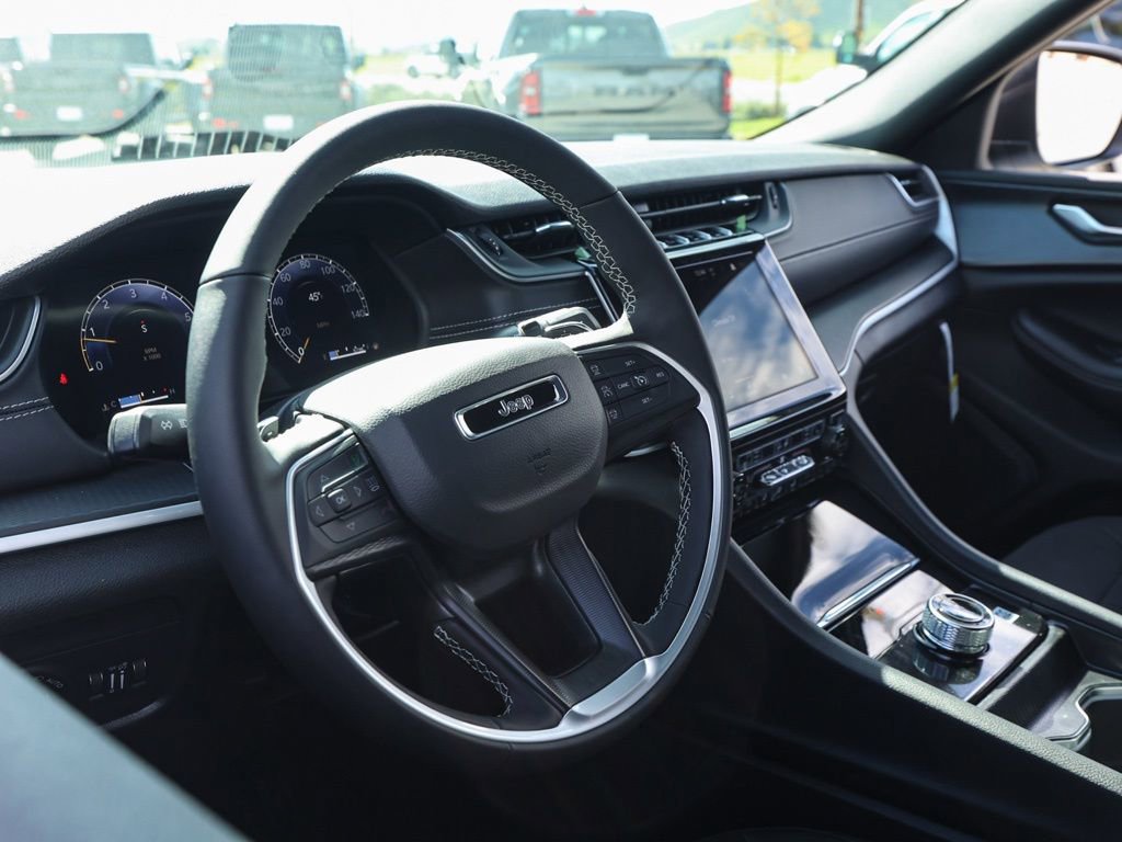 New 2026 Jeep Grand Cherokee Laredo X image 14