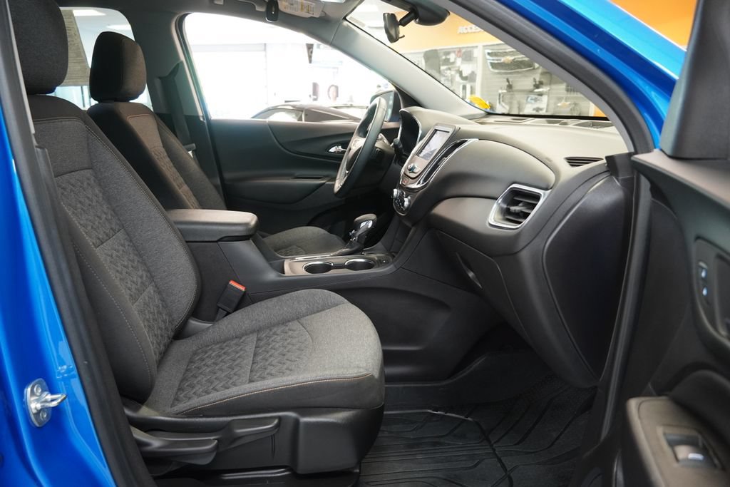 Certified 2024 Chevrolet Equinox LT w/ LPO, Floor Liner Package FWD image 37