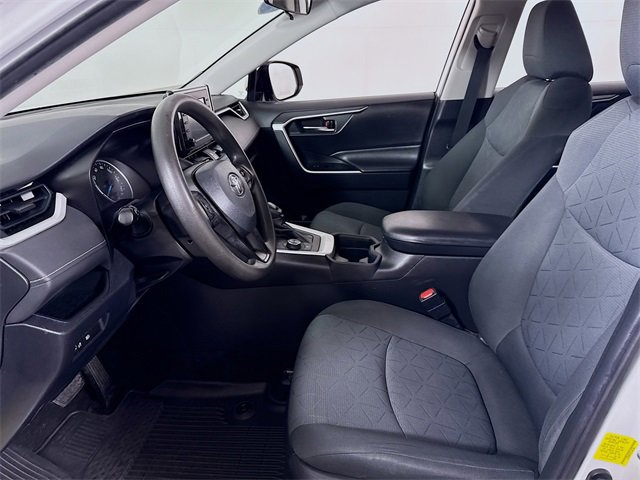 Used 2020 Toyota RAV4 XLE w/ Carpet Mat Package image 6