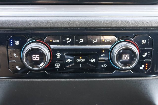 Used 2023 Chevrolet Silverado 1500 High Country w/ Technology Package image 27