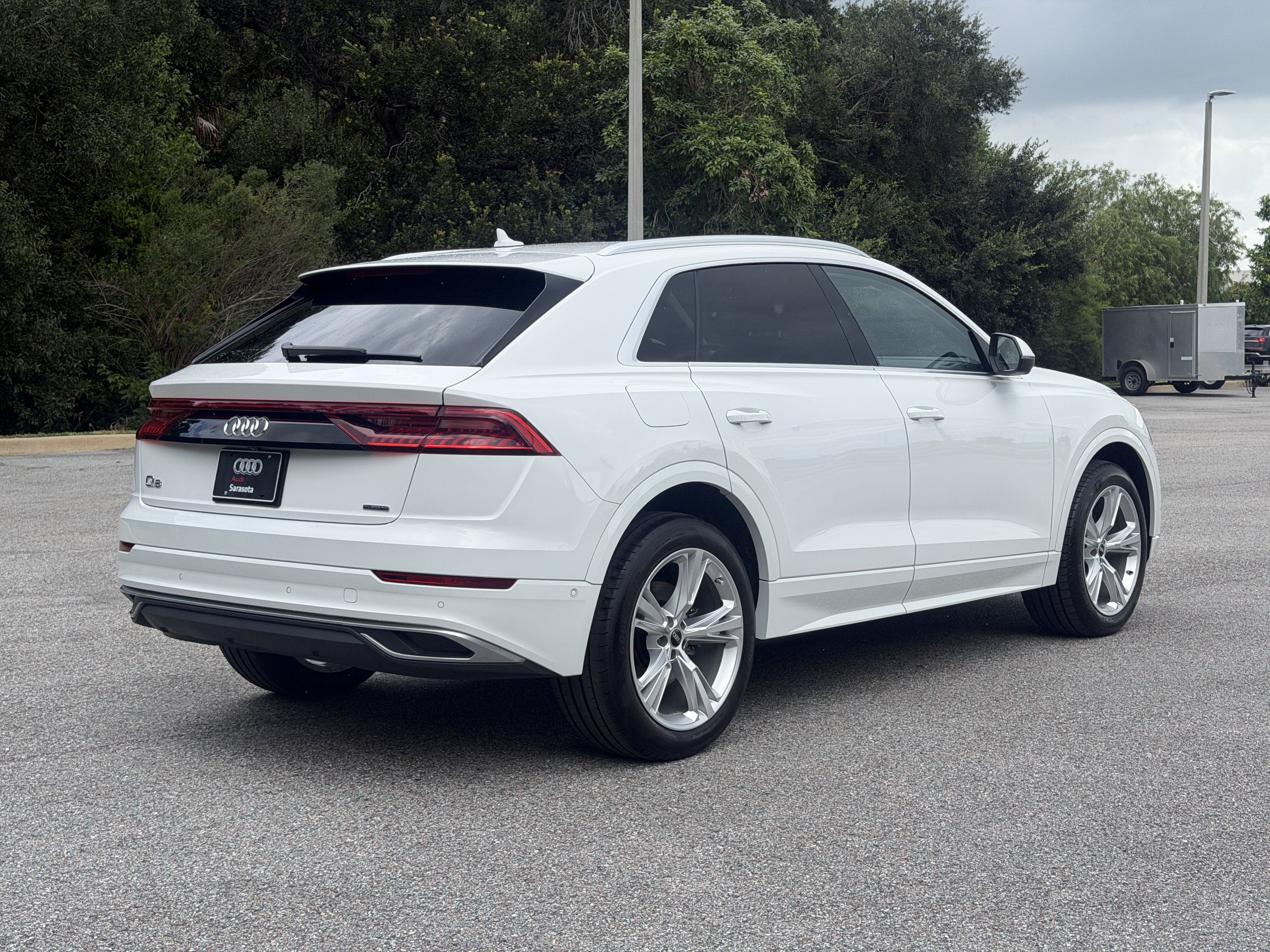 Used 2023 Audi Q8 Premium w/ Convenience Package AWD/4WD image 7