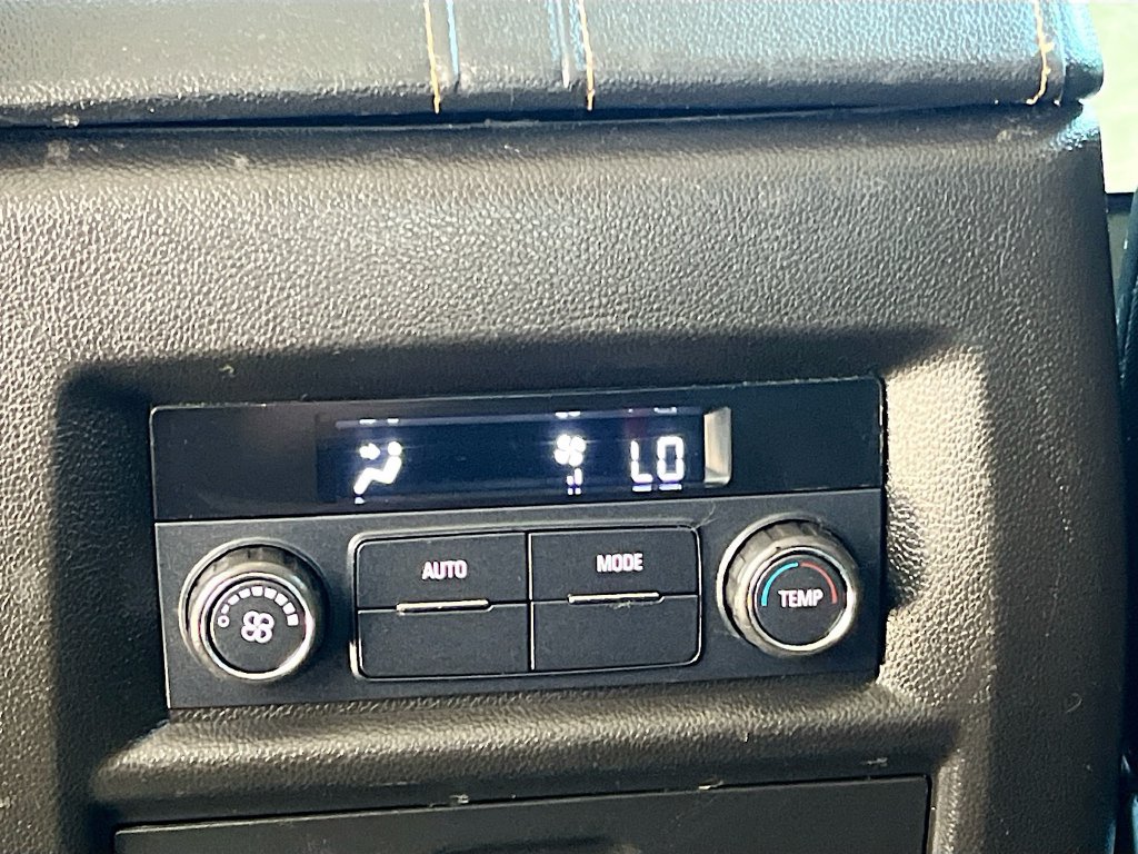 Used 2019 Chevrolet Traverse LT AWD/4WD image 24