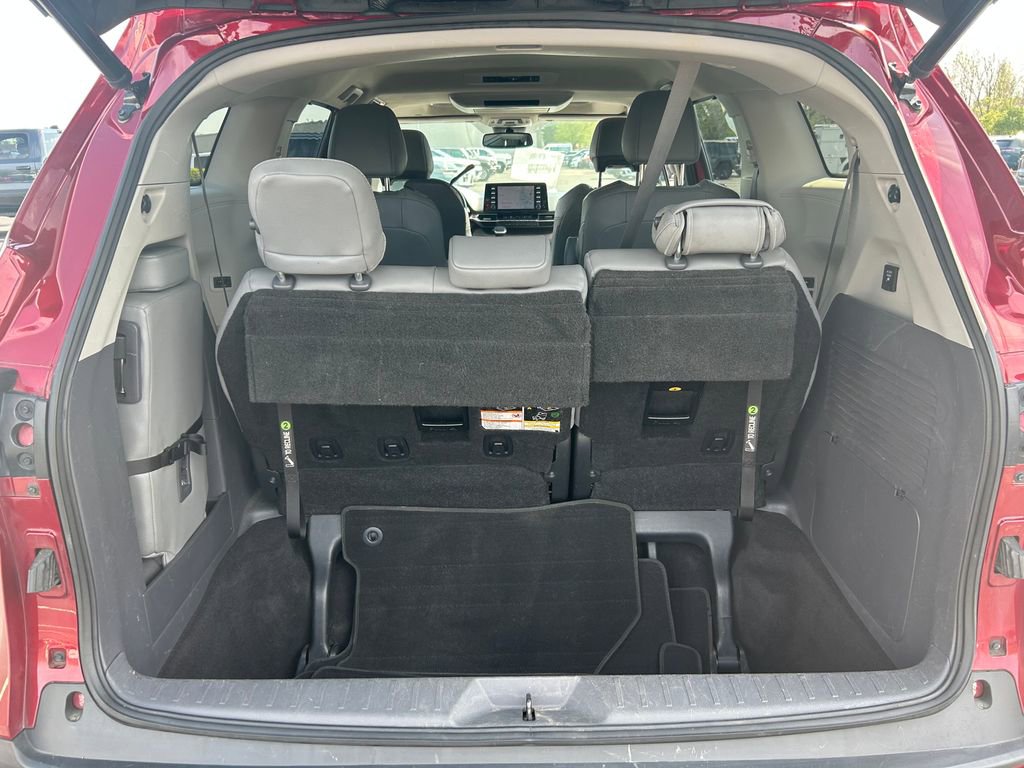Used 2021 Toyota Sienna XLE w/ XLE Plus Package FWD image 27