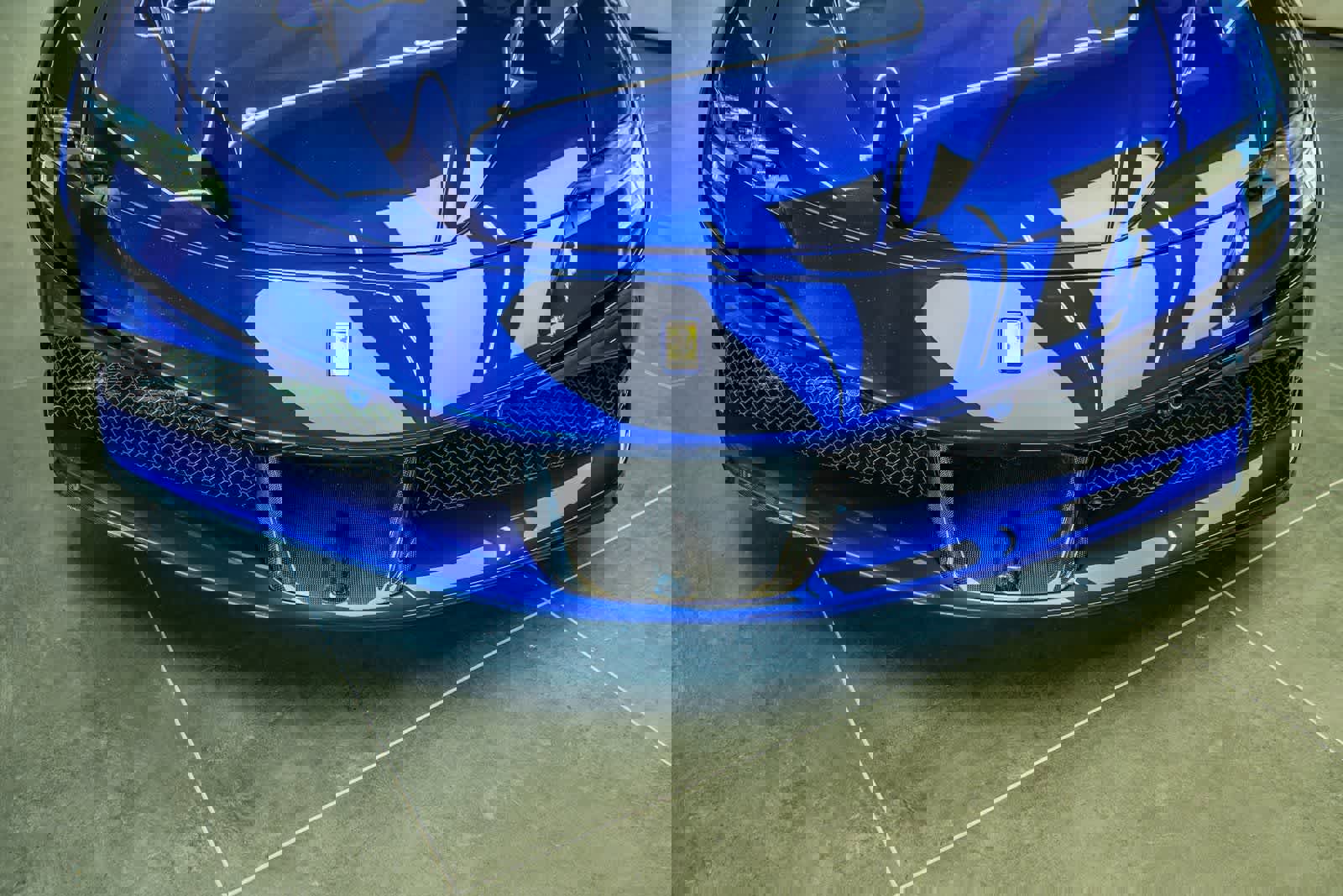 Used 2022 Ferrari SF90 Spider image 25