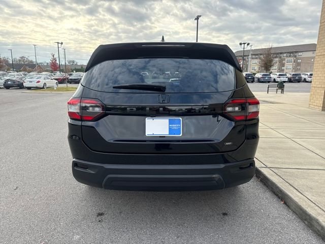 Used 2023 Honda Pilot LX image 3