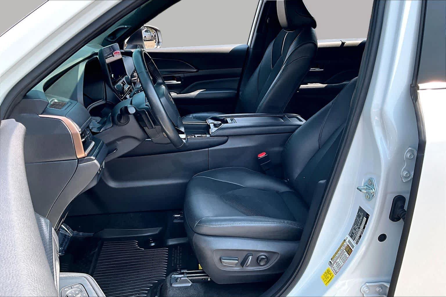 Certified 2024 Toyota Grand Highlander AWD Hybrid image 7