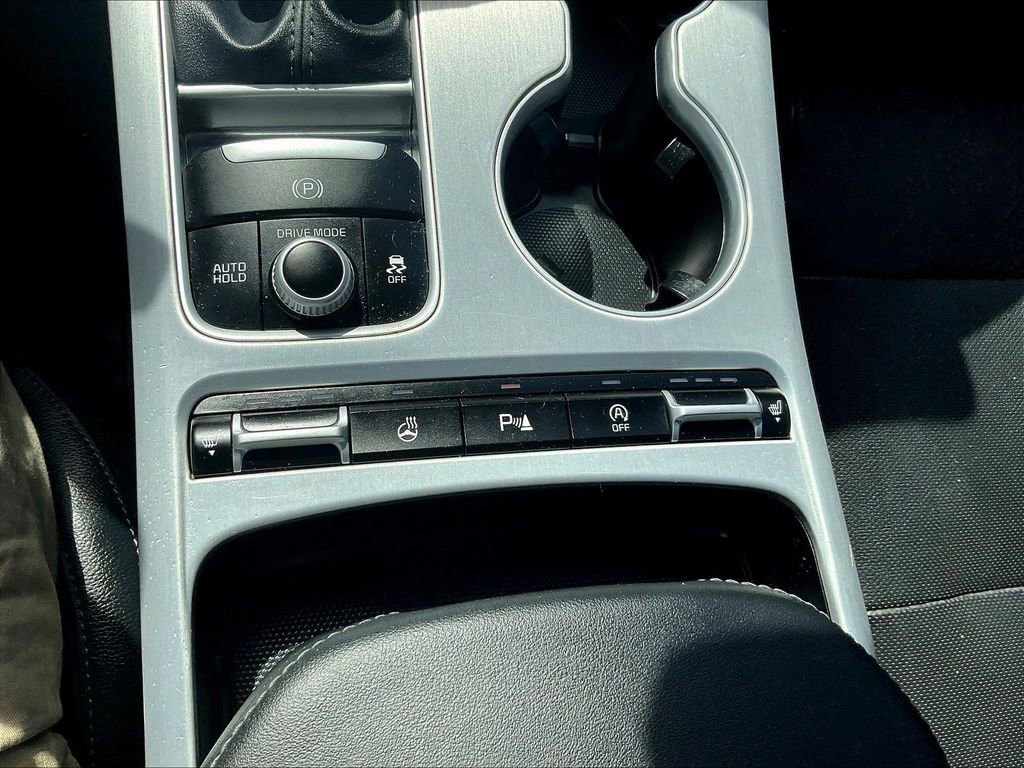 Used 2018 Kia Stinger GT1 AWD/4WD image 15