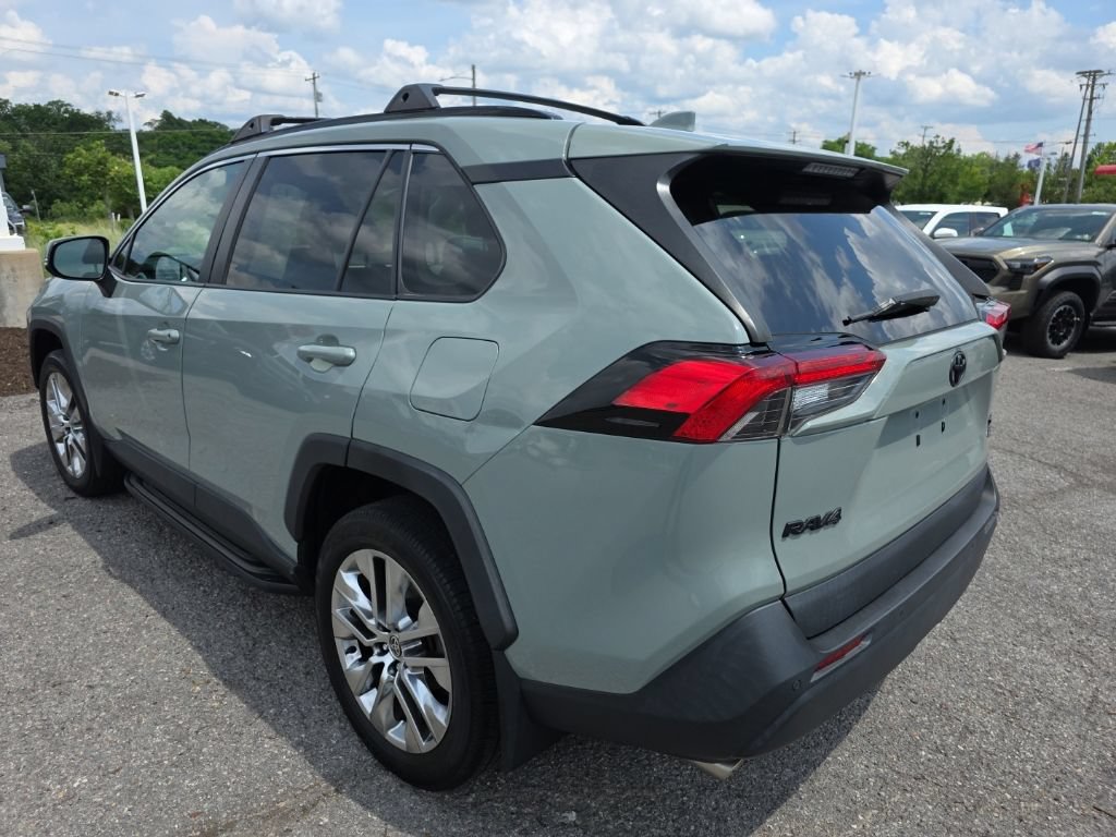 Certified 2021 Toyota RAV4 XLE Premium AWD/4WD image 4